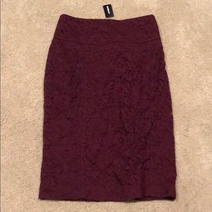 Express Burgundy pensil skirt